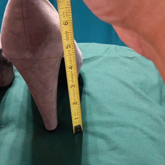 Heels - Dark Gray - Picture 4 of 5